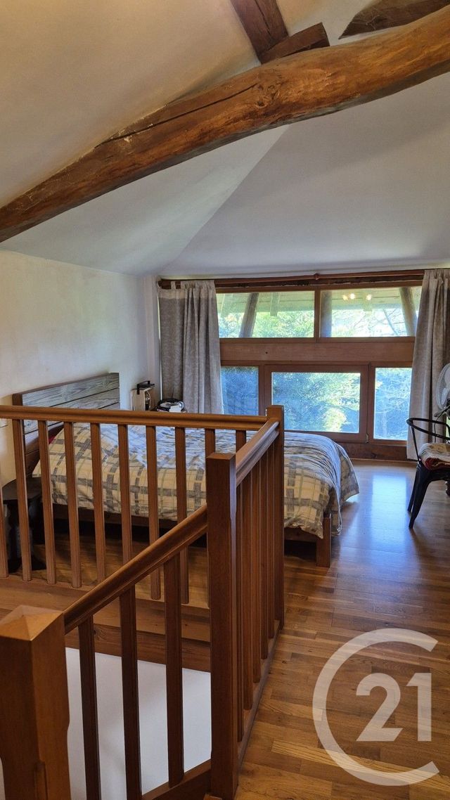 maison à vendre - 5 pièces - 155.0 m2 - ST MARTIN LE CHATEL - 01 - RHONE-ALPES - Century 21 Camaz Immobilier