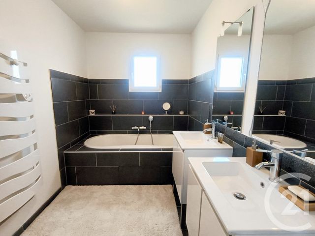 maison à vendre - 6 pièces - 139.68 m2 - ST JULIEN SUR REYSSOUZE - 01 - RHONE-ALPES - Century 21 Camaz Immobilier