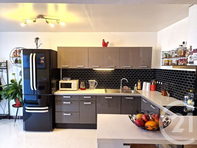 Appartement à vendre ST TRIVIER DE COURTES