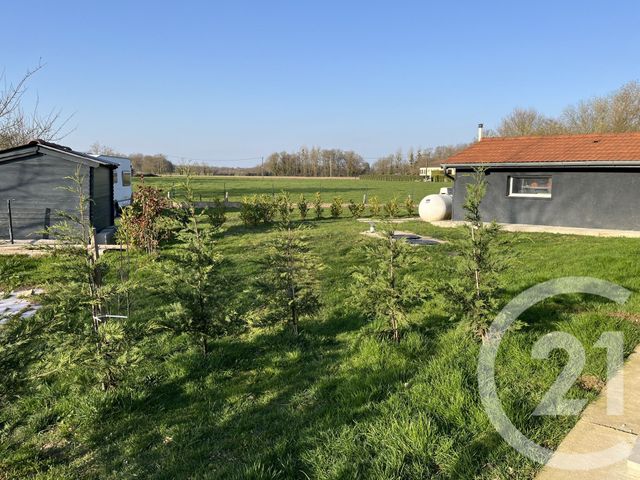 maison à vendre - 5 pièces - 109.0 m2 - ST MARTIN LE CHATEL - 01 - RHONE-ALPES - Century 21 Camaz Immobilier