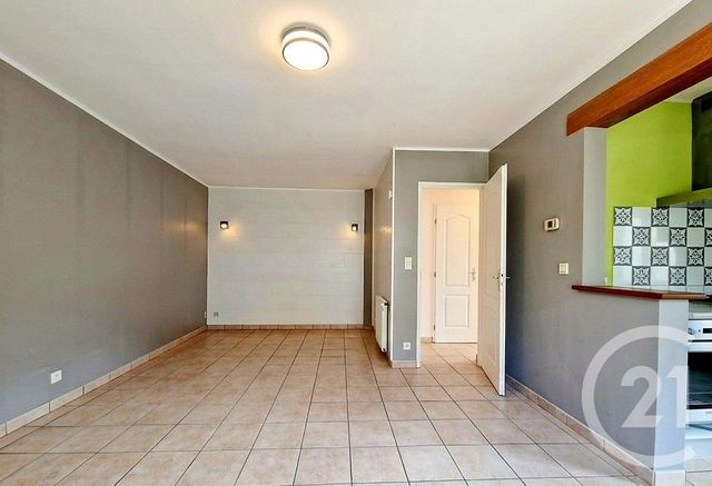 Appartement T3 à vendre - 3 pièces - 63.59 m2 - MONTREVEL EN BRESSE - 01 - RHONE-ALPES - Century 21 Camaz Immobilier