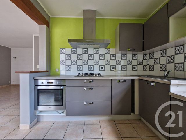 Appartement T3 à vendre - 3 pièces - 63.59 m2 - MONTREVEL EN BRESSE - 01 - RHONE-ALPES - Century 21 Camaz Immobilier