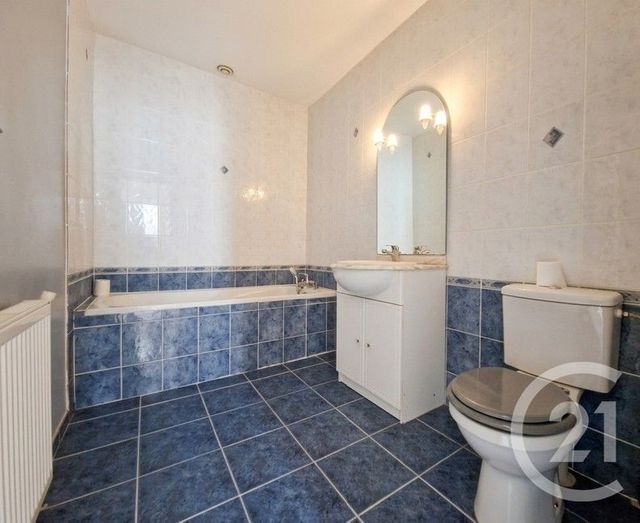 Appartement T3 à vendre - 3 pièces - 63.59 m2 - MONTREVEL EN BRESSE - 01 - RHONE-ALPES - Century 21 Camaz Immobilier