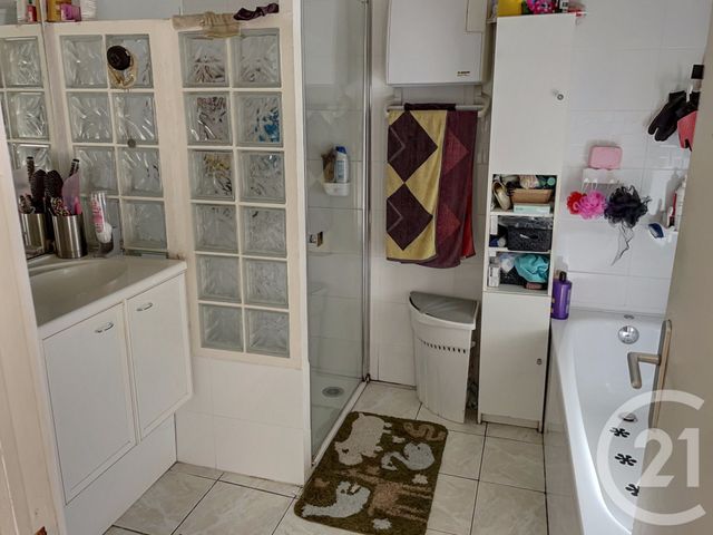 maison à vendre - 5 pièces - 111.79 m2 - ST JEAN SUR REYSSOUZE - 01 - RHONE-ALPES - Century 21 Camaz Immobilier