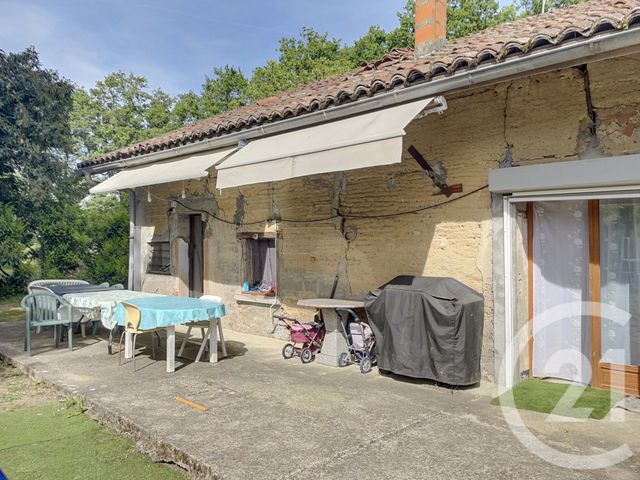 maison à vendre - 5 pièces - 111.79 m2 - ST JEAN SUR REYSSOUZE - 01 - RHONE-ALPES - Century 21 Camaz Immobilier