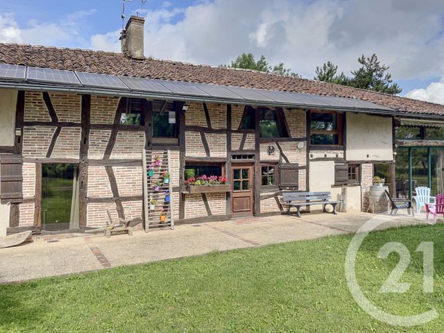 maison à vendre - 9 pièces - 218.72 m2 - ST JEAN SUR REYSSOUZE - 01 - RHONE-ALPES - Century 21 Camaz Immobilier